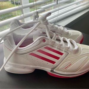 BRAND NEW Adidas Adizero Tempaia Tennis Shoes
